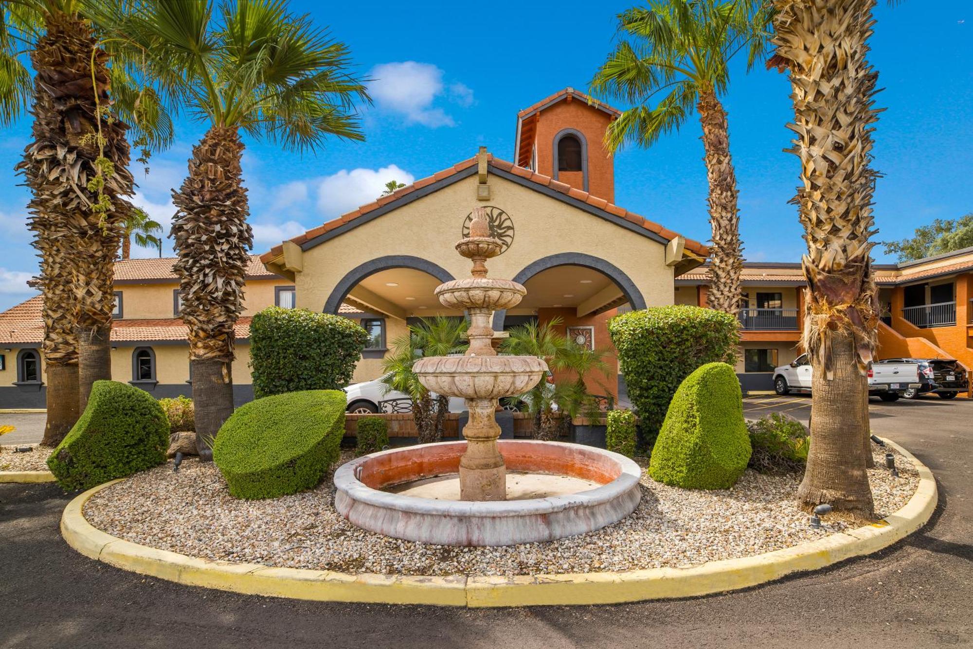 Quality Inn & Suites Goodyear - Phoenix West Exteriér fotografie