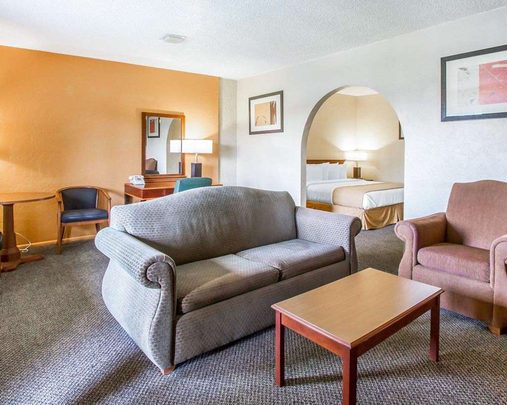 Quality Inn & Suites Goodyear - Phoenix West Pokoj fotografie